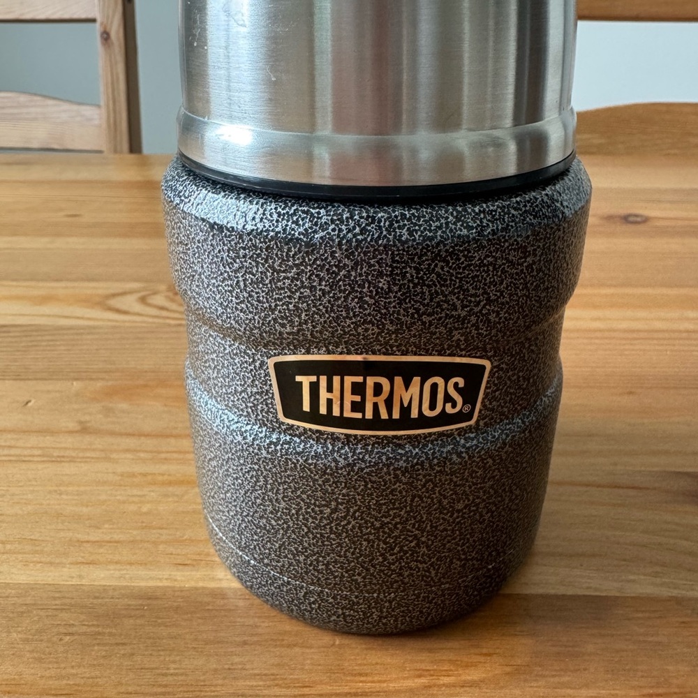 Thermos Insulated Food Jar with Spoon – New, Minor Lid Dent